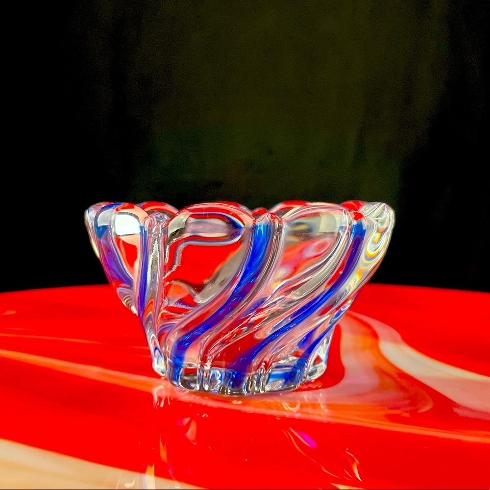 MIKASA CRYSTAL PEPPERMINT SWIRL BOWL CANDLE HOLDER